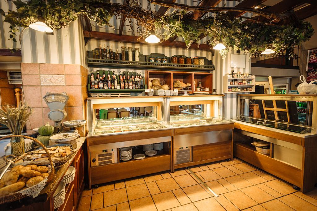 Pelister Skopje Bed & Breakfast Екстериор снимка